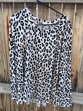 Betsy Boutique Leopard Print Long Sleeve Top in Black and Cream 1x 2x